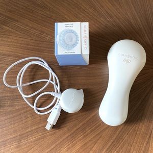 Clairsonic Mia + 1 Brush Head for Sensitive Skin